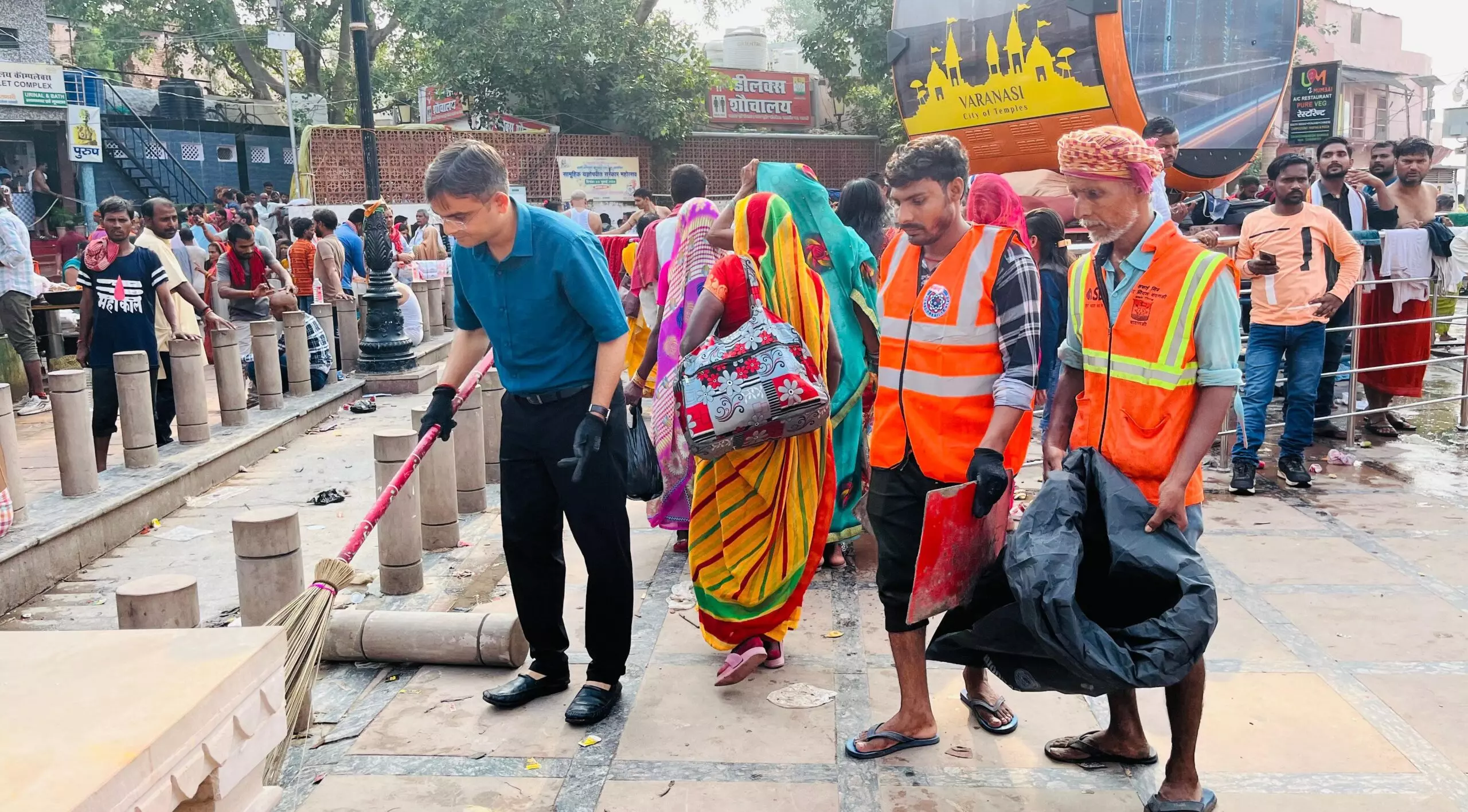 Varanasi: वाराणसी में स्वच्छता मिशन को मिली रफ्तार Varanasi: वाराणसी में स्वच्छता मिशन को मिली रफ्तार