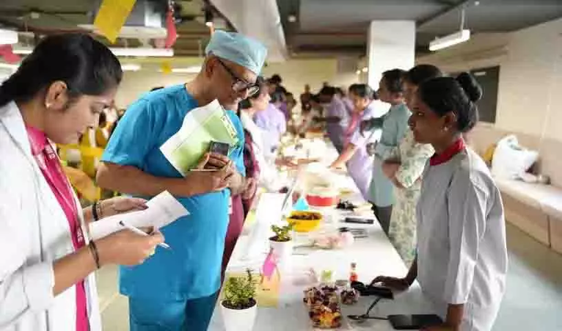 Hyderabad: किडनी विशेषज्ञों ने कहा कि बेहतर किडनी स्वास्थ्य के लिए नमक और चीनी का सेवन सीमित करें Hyderabad: किडनी विशेषज्ञों ने कहा कि बेहतर किडनी स्वास्थ्य के लिए नमक और चीनी का सेवन सीमित करें