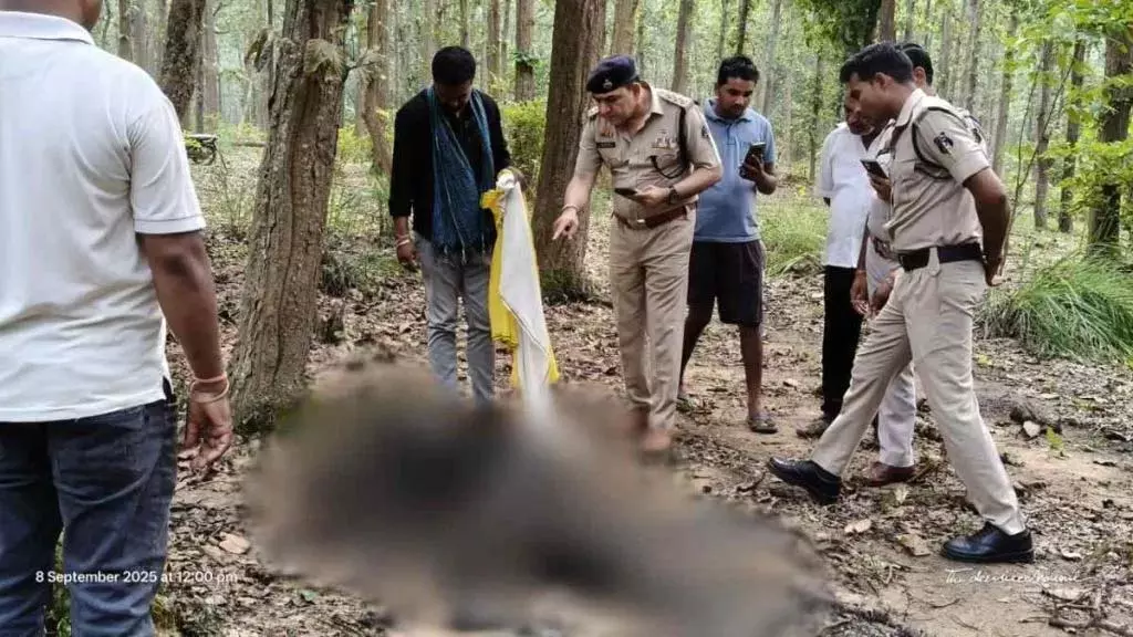 जंगल में मिली लापता बुजुर्ग की जली हुई लाश, आत्महत्या या हत्या? पुलिस कर रही जांच जंगल में मिली लापता बुजुर्ग की जली हुई लाश, आत्महत्या या हत्या? पुलिस कर रही जांच