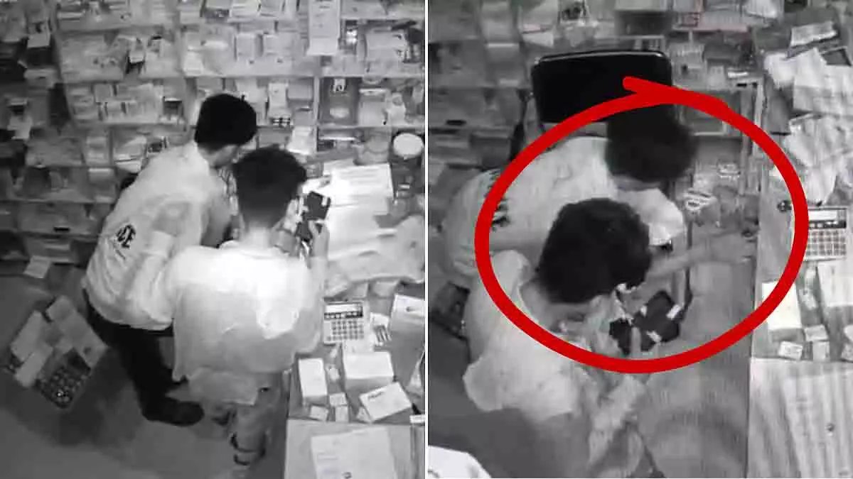 MP: छतरपुर में मेडिकल स्टोर में सेंध लगाते दो चोर कैमरे में कैद MP: छतरपुर में मेडिकल स्टोर में सेंध लगाते दो चोर कैमरे में कैद