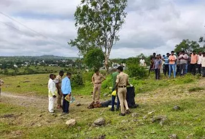 Tisangi में युवक की पत्थर मारकर हत्या, पुलिस ने आरोपियों की तलाश शुरू की Tisangi में युवक की पत्थर मारकर हत्या, पुलिस ने आरोपियों की तलाश शुरू की