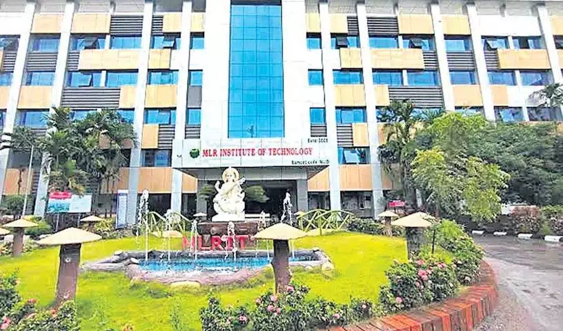 डंडीगल स्थित MLR इंस्टीट्यूट ऑफ टेक्नोलॉजी समग्र शिक्षा प्रदान करता है और खेल कौशल को बढ़ावा डंडीगल स्थित MLR इंस्टीट्यूट ऑफ टेक्नोलॉजी समग्र शिक्षा प्रदान करता है और खेल कौशल को बढ़ावा