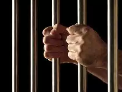 Kerala: हिरासत में मारपीट के मामलों ने पुलिस की छवि पर उठाए सवाल Kerala: हिरासत में मारपीट के मामलों ने पुलिस की छवि पर उठाए सवाल