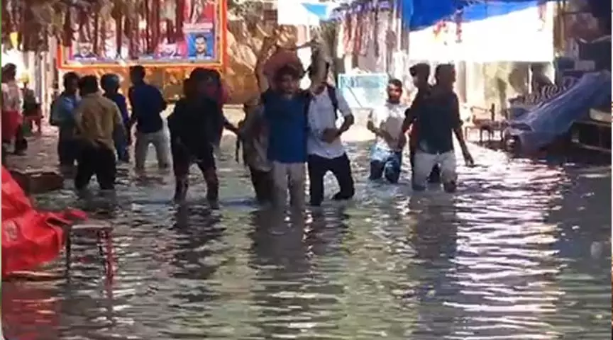आगरा में कैलाश मंदिर जलमग्न, प्रशासन अलर्ट आगरा में कैलाश मंदिर जलमग्न, प्रशासन अलर्ट