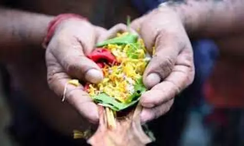 Pitrupaksha 2025:अविवाहित पुत्र की मृत्यु पर किसे करना चाहिए श्राद्ध, गरुड़ पुराण में मिलता है सीधा उत्तर Pitrupaksha 2025:अविवाहित पुत्र की मृत्यु पर किसे करना चाहिए श्राद्ध, गरुड़ पुराण में मिलता है सीधा उत्तर