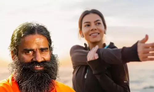 बाबा रामदेव से जानें फिटनेस के आसान मंत्र