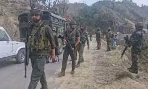 Jammu-Kashmir: सुरक्षा बलों और आतंकवादियों के बीच भारी गोलीबारी