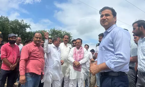 Jaipur जिला प्रभारी मंत्री जोगाराम पटेल ने किया वर्षा प्रभावित क्षेत्रों का दौरा Jaipur जिला प्रभारी मंत्री जोगाराम पटेल ने किया वर्षा प्रभावित क्षेत्रों का दौरा