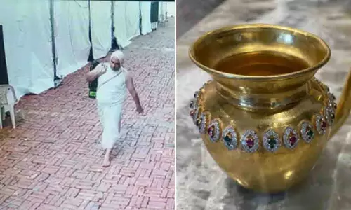 Delhi: लाल किले से ₹1 करोड़ के सोने का कलश चोरी, आरोपी गिरफ्तार Delhi: लाल किले से ₹1 करोड़ के सोने का कलश चोरी, आरोपी गिरफ्तार