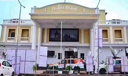 ED अफसरों की दबिश से रायपुर राजीव भवन में हड़कंप
