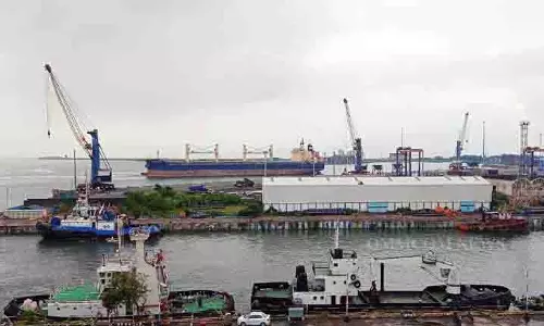 लापता चीनी नाविक का शव Paradip में समुद्र से निकाला गया