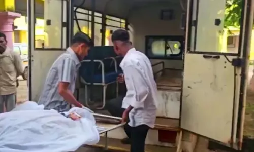 CG: गणेश विसर्जन झांकी में विवाद के बाद युवक पर चाकू से हमला, मौत CG: गणेश विसर्जन झांकी में विवाद के बाद युवक पर चाकू से हमला, मौत