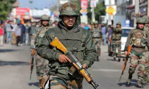 Kulgam: सुरक्षा बलों और आतंकियों के बीच मुठभेड़, दो आतंकी मारे गए