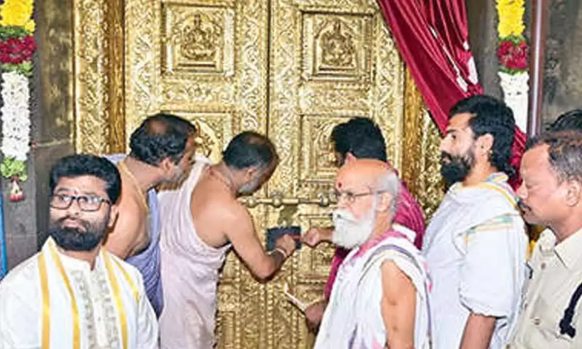 Andhra: दुर्गा मंदिर आज फिर से खुलेगा Andhra: दुर्गा मंदिर आज फिर से खुलेगा