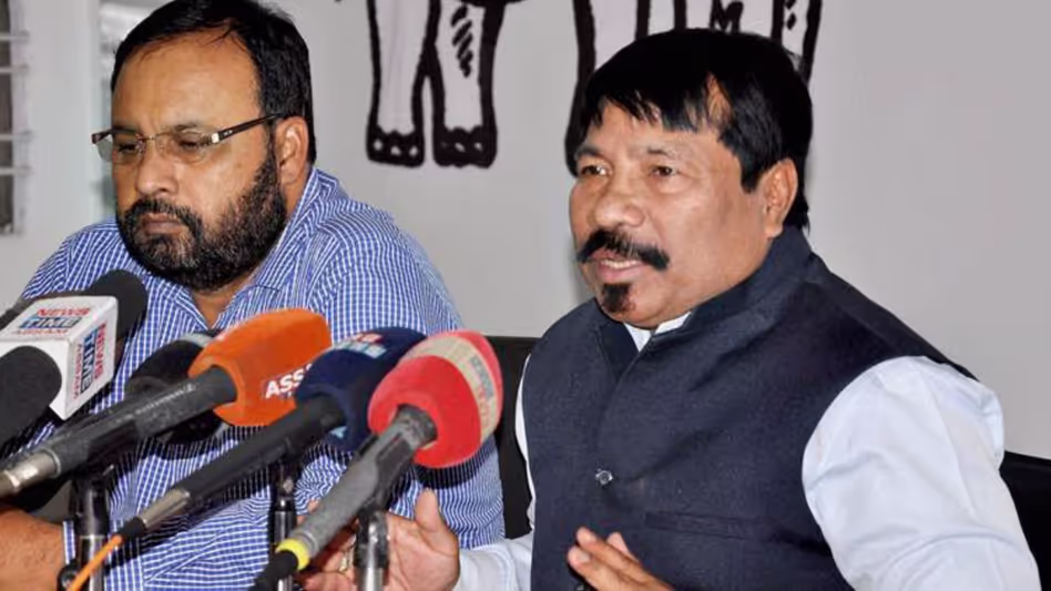 Assam को अप्रवासी विदेशियों के निर्देश से छूट दिलाने के लिए सुप्रीम कोर्ट जाएगी Assam को अप्रवासी विदेशियों के निर्देश से छूट दिलाने के लिए सुप्रीम कोर्ट जाएगी