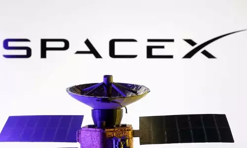 SpaceX ने इकोस्टार से 17 अरब डॉलर में स्पेक्ट्रम लाइसेंस हासिल किया SpaceX ने इकोस्टार से 17 अरब डॉलर में स्पेक्ट्रम लाइसेंस हासिल किया