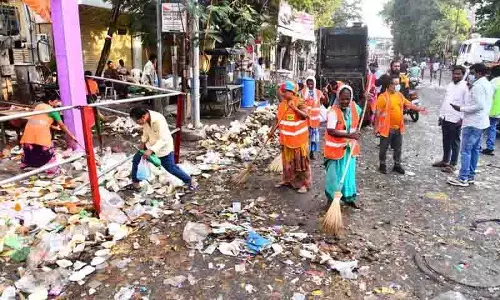 Ganesh प्रतिमा विसर्जन से 20,000 टन कचरा उत्पन्न, जो शहर के दैनिक कचरे का आठ गुना Ganesh प्रतिमा विसर्जन से 20,000 टन कचरा उत्पन्न, जो शहर के दैनिक कचरे का आठ गुना