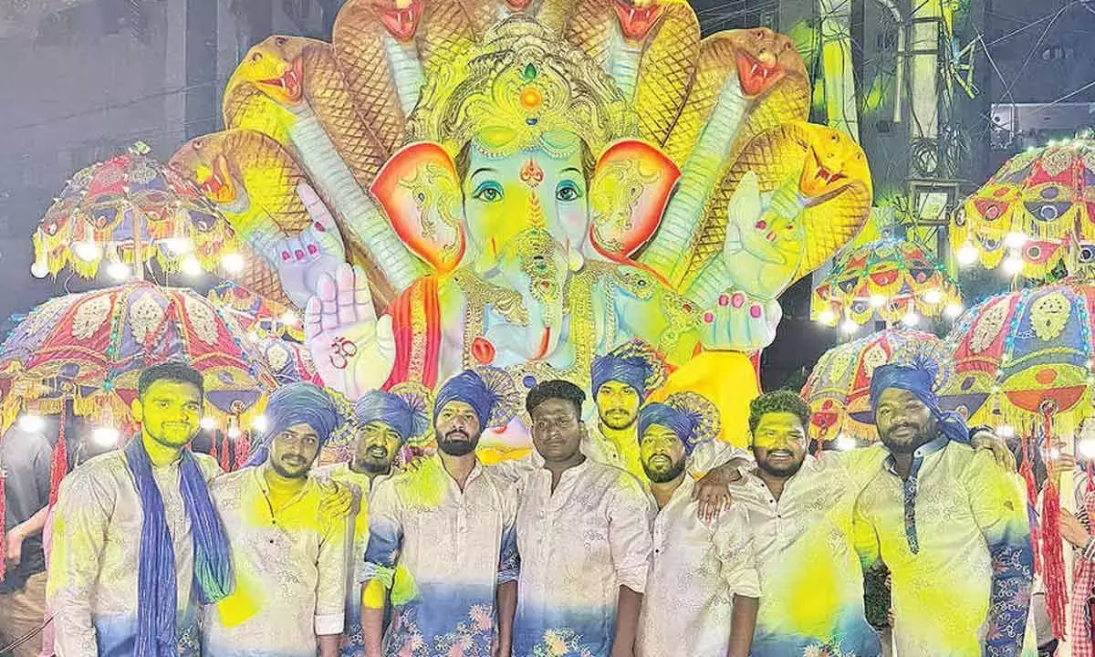 Telangana: गायत्री नगर में गणेश चतुर्थी समारोह धूमधाम से संपन्न हुआ