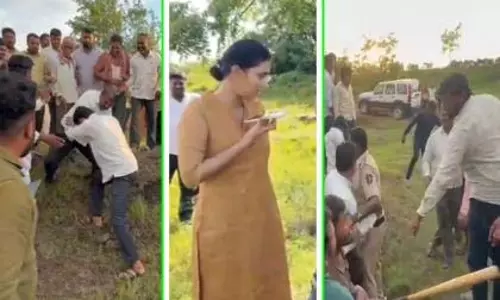 Anjali Krishna की ग्रामीणों द्वारा पिटाई के बाद कार्रवाई करने वाले राजस्व अधिकारी Anjali Krishna की ग्रामीणों द्वारा पिटाई के बाद कार्रवाई करने वाले राजस्व अधिकारी