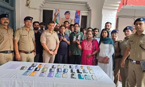 Haridwar: पुलिस ने चोरी के मोबाइल्स बरामद कर मामले सुलझाए Haridwar: पुलिस ने चोरी के मोबाइल्स बरामद कर मामले सुलझाए