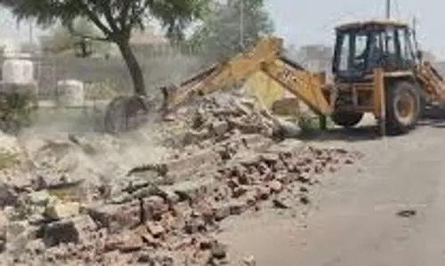 Jaipur: मानसरोवर जोन में प्रशासन ने अवैध निर्माण पर लगाई रोक Jaipur: मानसरोवर जोन में प्रशासन ने अवैध निर्माण पर लगाई रोक