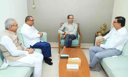 Maharashtra कांग्रेस का उद्धव ठाकरे से संवाद, विपक्ष के नेता पद पर जोर
