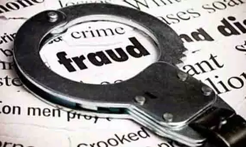 Mumbai: नाबालिग लड़की से धोखाधड़ी, लातूर के युवक के खिलाफ केस Mumbai: नाबालिग लड़की से धोखाधड़ी, लातूर के युवक के खिलाफ केस