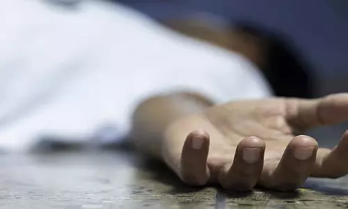 video calling करके प्रेमी से की आत्महत्या? मालदा में हंगामा