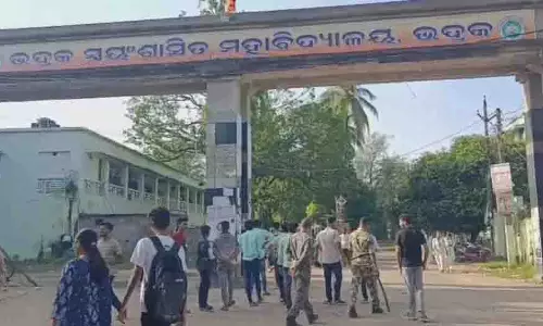 Bhadrak: स्वायत्त कॉलेज के छात्र समूहों में झड़प, पुलिस तैनात