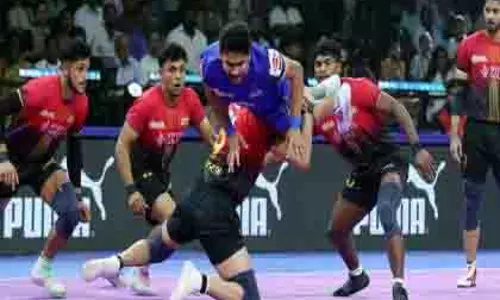 PKL: बेंगलुरु बुल्स ने गत चैंपियन हरियाणा स्टीलर्स को 40-33 से हराया