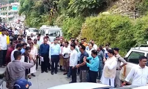 थराली में आपदा प्रभावित क्षेत्रों का केंद्रीय टीम ने हवाई और स्थलीय सर्वेक्षण किया थराली में आपदा प्रभावित क्षेत्रों का केंद्रीय टीम ने हवाई और स्थलीय सर्वेक्षण किया