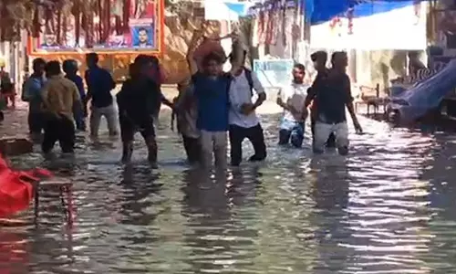 आगरा में कैलाश मंदिर जलमग्न, प्रशासन अलर्ट