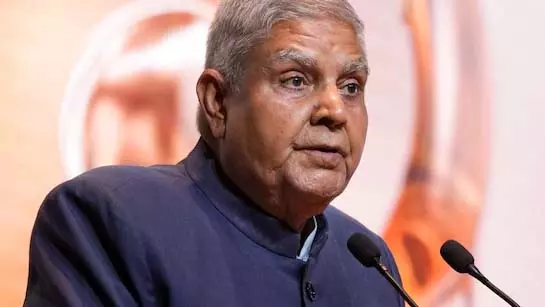उपराष्ट्रपति चुनाव के बीच कांग्रेस ने जगदीप धनखड़ की चुप्पी पर उठाए सवाल उपराष्ट्रपति चुनाव के बीच कांग्रेस ने जगदीप धनखड़ की चुप्पी पर उठाए सवाल