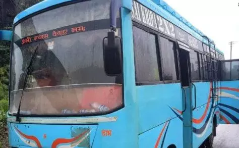 SECL ने श्रमिकों के लिया रखा कंडम बस, बड़ी दुर्घटना का इंतजार SECL ने श्रमिकों के लिया रखा कंडम बस, बड़ी दुर्घटना का इंतजार