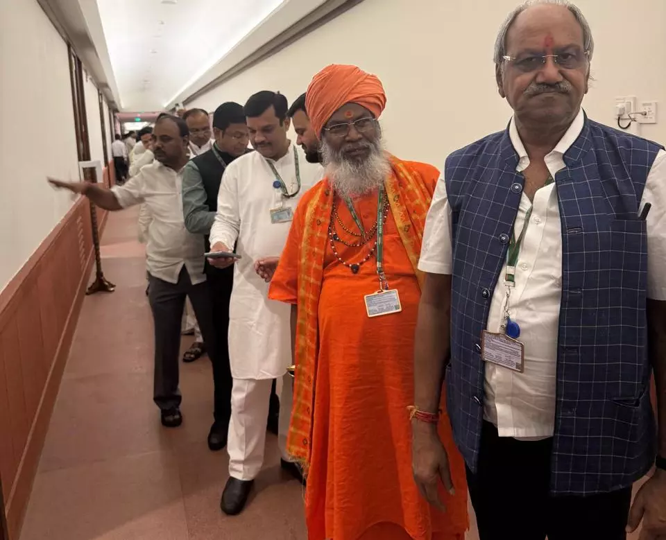 MP बृजमोहन अग्रवाल ने उपराष्ट्रपति चुनने मतदान किया MP बृजमोहन अग्रवाल ने उपराष्ट्रपति चुनने मतदान किया