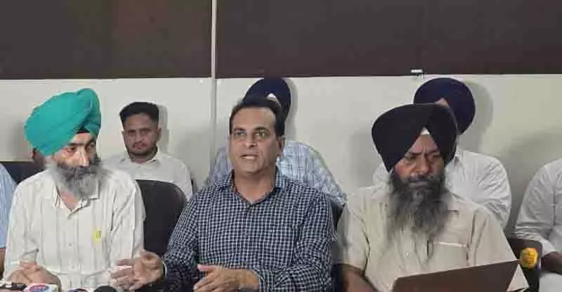 Punjab में बाढ़ प्राकृतिक आपदा नहीं, बल्कि मानव निर्मित आपदा है: समिति Punjab में बाढ़ प्राकृतिक आपदा नहीं, बल्कि मानव निर्मित आपदा है: समिति