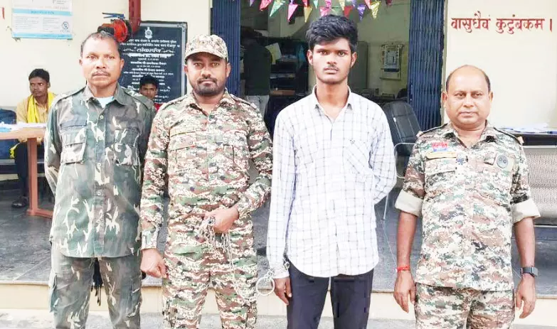 कैश कलेक्शन एजेंट गिरफ्तार, डिलीवरी कंपनी का 41 लाख किया था गबन कैश कलेक्शन एजेंट गिरफ्तार, डिलीवरी कंपनी का 41 लाख किया था गबन