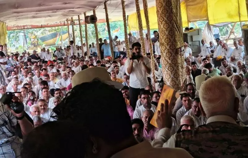Haryana : अहीर समुदाय ने ‘120 बहादुर’ फिल्म का विरोध किया, शीर्षक बदलकर ‘120 वीर अहीर’ करने की मांग Haryana : अहीर समुदाय ने ‘120 बहादुर’ फिल्म का विरोध किया, शीर्षक बदलकर ‘120 वीर अहीर’ करने की मांग