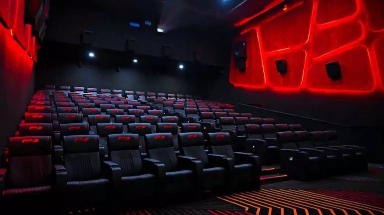 Movie Screening के दौरान हुए विवाद के बाद पुणे के एक दंपत्ति ने इंजीनियर और पत्नी की पिटाई की Movie Screening के दौरान हुए विवाद के बाद पुणे के एक दंपत्ति ने इंजीनियर और पत्नी की पिटाई की