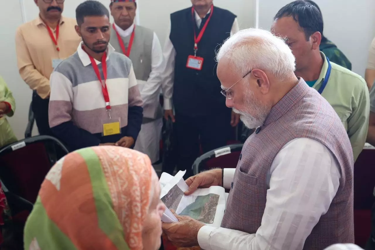 Himachal आपदा राहत के लिए PM मोदी ने 1,500 करोड़ रुपये देने की घोषणा की Himachal आपदा राहत के लिए PM मोदी ने 1,500 करोड़ रुपये देने की घोषणा की