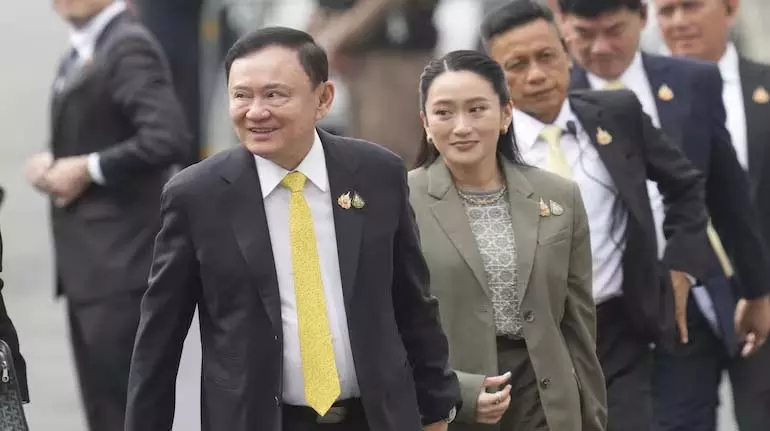 Thailand के पूर्व प्रधानमंत्री थाकसिन शिनावात्रा को एक साल की कैद की सजा Thailand के पूर्व प्रधानमंत्री थाकसिन शिनावात्रा को एक साल की कैद की सजा