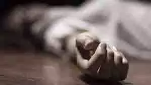 Gobardanga: बिस्तर के नीचे छिपा हुआ 43 वर्षीय महिला का शव मिला Gobardanga: बिस्तर के नीचे छिपा हुआ 43 वर्षीय महिला का शव मिला