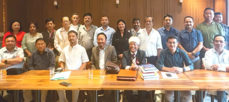 Sikkim अध्यक्ष को जनजातीय दर्जा मांग आंदोलन में बाधा न डालने की चेतावनी दी Sikkim अध्यक्ष को जनजातीय दर्जा मांग आंदोलन में बाधा न डालने की चेतावनी दी