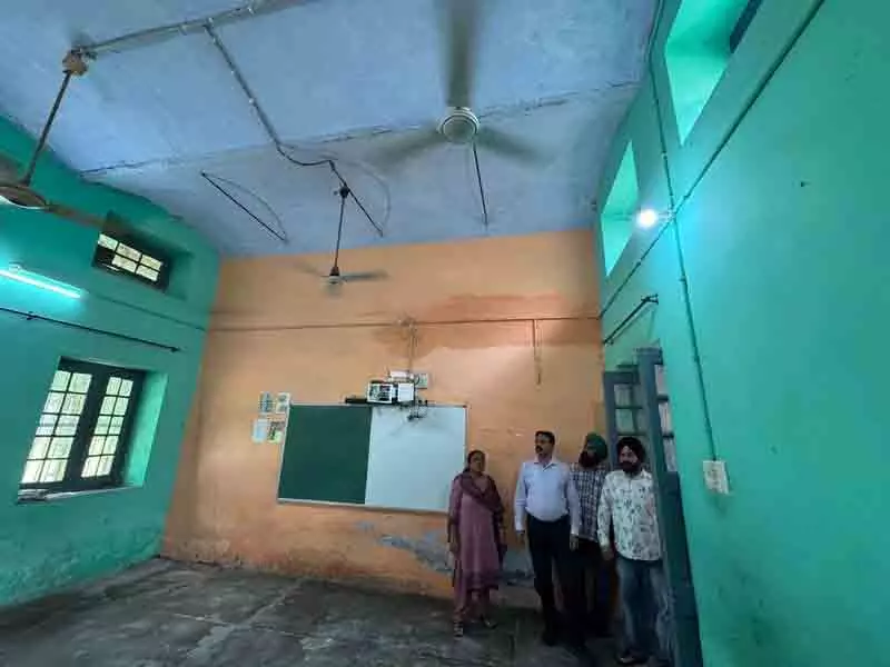 Ludhiana: कक्षा में पढ़ाई फिर से शुरू होने पर स्कूलों को अग्निपरीक्षा से गुजरना होगा Ludhiana: कक्षा में पढ़ाई फिर से शुरू होने पर स्कूलों को अग्निपरीक्षा से गुजरना होगा