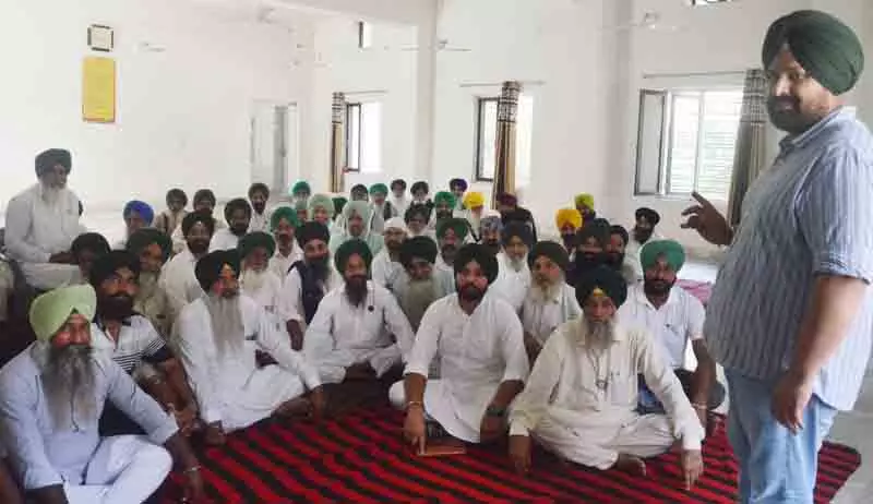 Punjab बाढ़, किसानों ने 20 हजार रुपये प्रति एकड़ मुआवजे को अस्वीकार किया Punjab बाढ़, किसानों ने 20 हजार रुपये प्रति एकड़ मुआवजे को अस्वीकार किया
