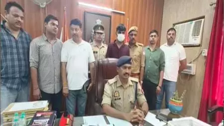 अवैध हथियारों की तस्करी करने वाला गैंग का सदस्य गिरफ्तार अवैध हथियारों की तस्करी करने वाला गैंग का सदस्य गिरफ्तार