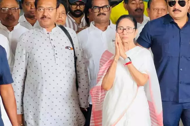 ममता ने SIR प्रक्रिया की व्याख्या की: इसमें 2-3 महीने नहीं, बल्कि 3-4 साल लगते हैं ममता ने SIR प्रक्रिया की व्याख्या की: इसमें 2-3 महीने नहीं, बल्कि 3-4 साल लगते हैं
