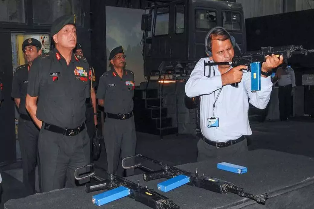 हैदराबाद में लेफ्टिनेंट जनरल धीरज सेठ का दौरा हैदराबाद में लेफ्टिनेंट जनरल धीरज सेठ का दौरा