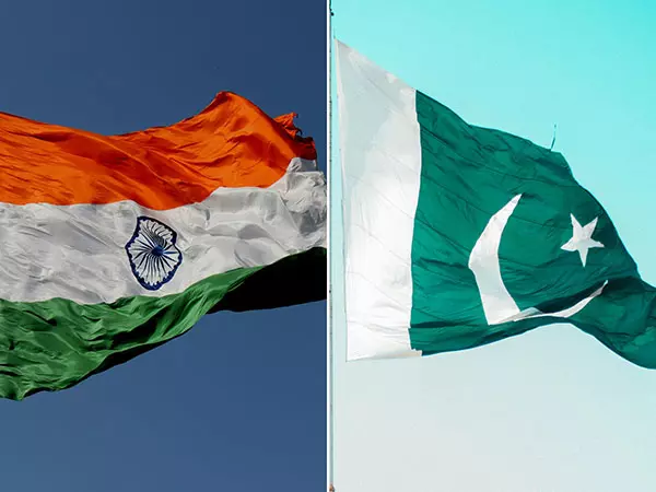 भारत ने 48 Pakistani मछुआरों और 19 नागरिकों को भेजा स्वदेश भारत ने 48 Pakistani मछुआरों और 19 नागरिकों को भेजा स्वदेश