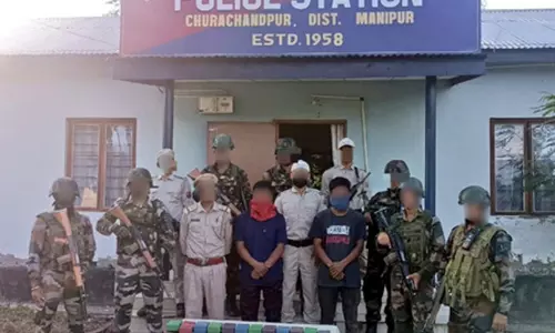 11 उग्रवादी गिरफ्तार, हथियार और नशीले पदार्थ बरामद